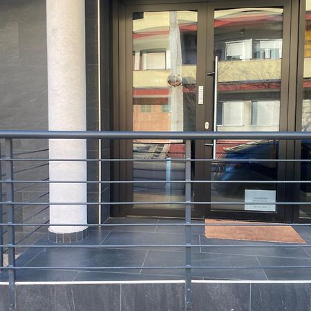 Sohaz Panzio Es Apartmanhaz โซลนอค ภายนอก รูปภาพ