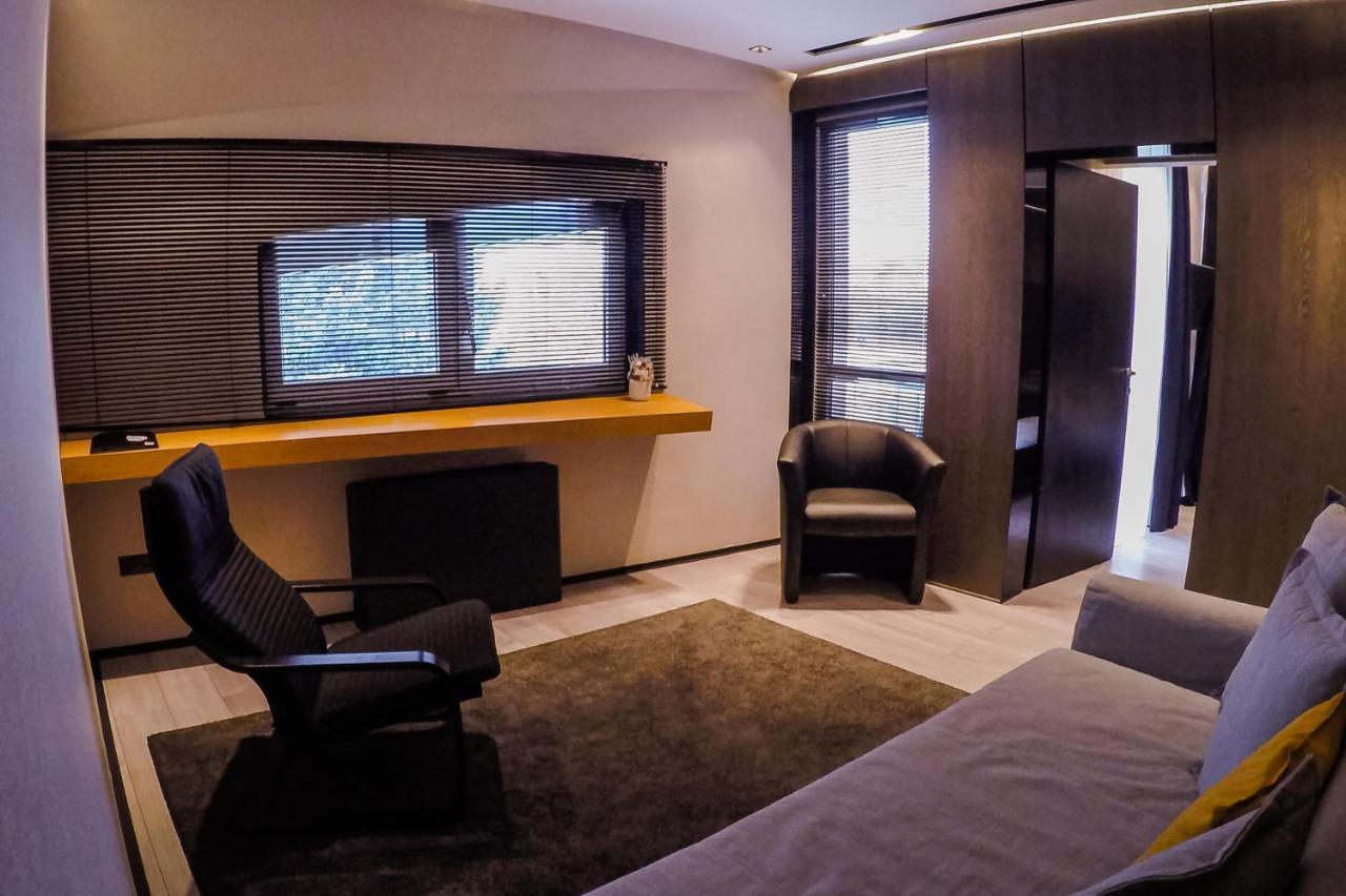 Sohaz Panzio Es Apartmanhaz โซลนอค ภายนอก รูปภาพ